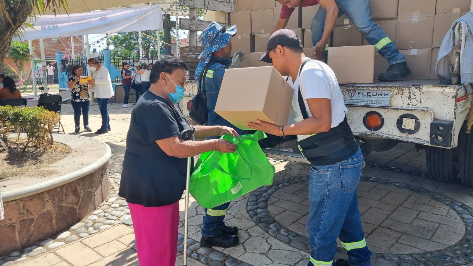 1686953440 173 Desde temprana hora familias Acolmenses de las colonias Anahuac Primera