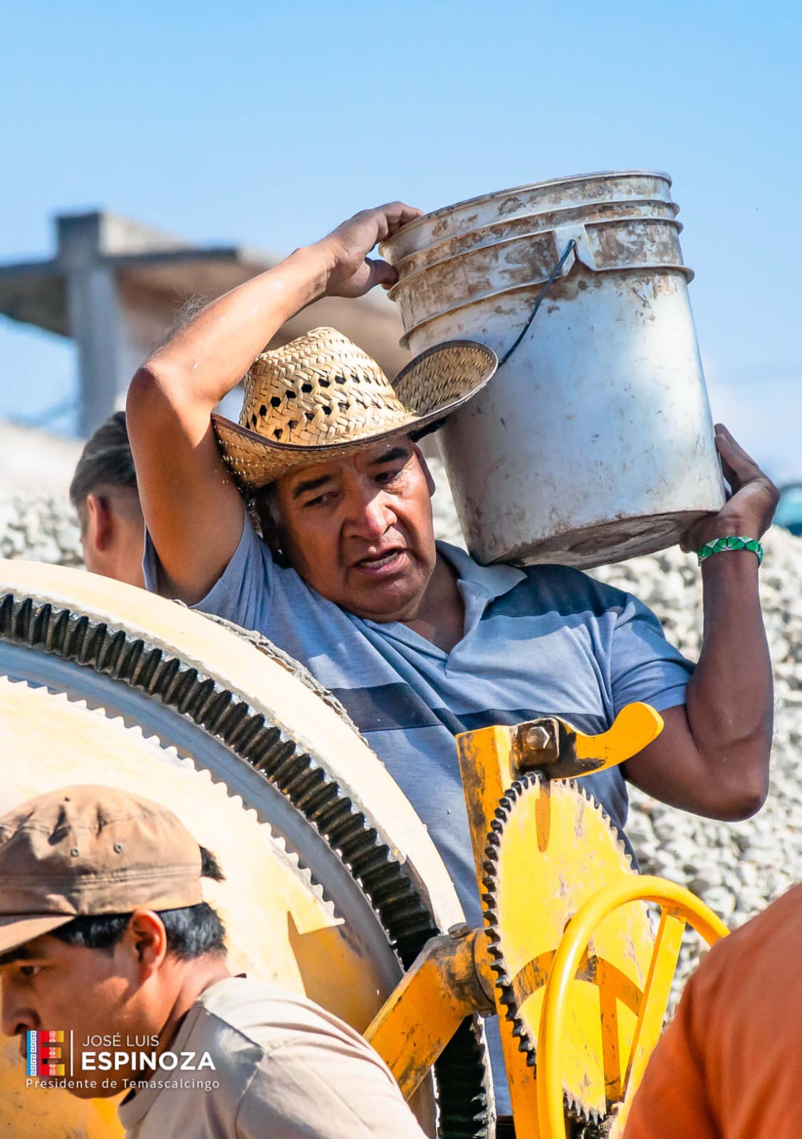 1687185799 937 Manos a la obra Nos pusimos a trabajar junto al