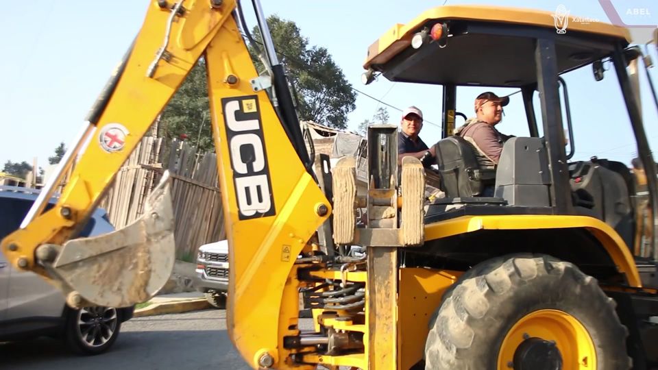 1687266882 Banderazo de Obra Pavimentacion en la Calle Corregidora de la