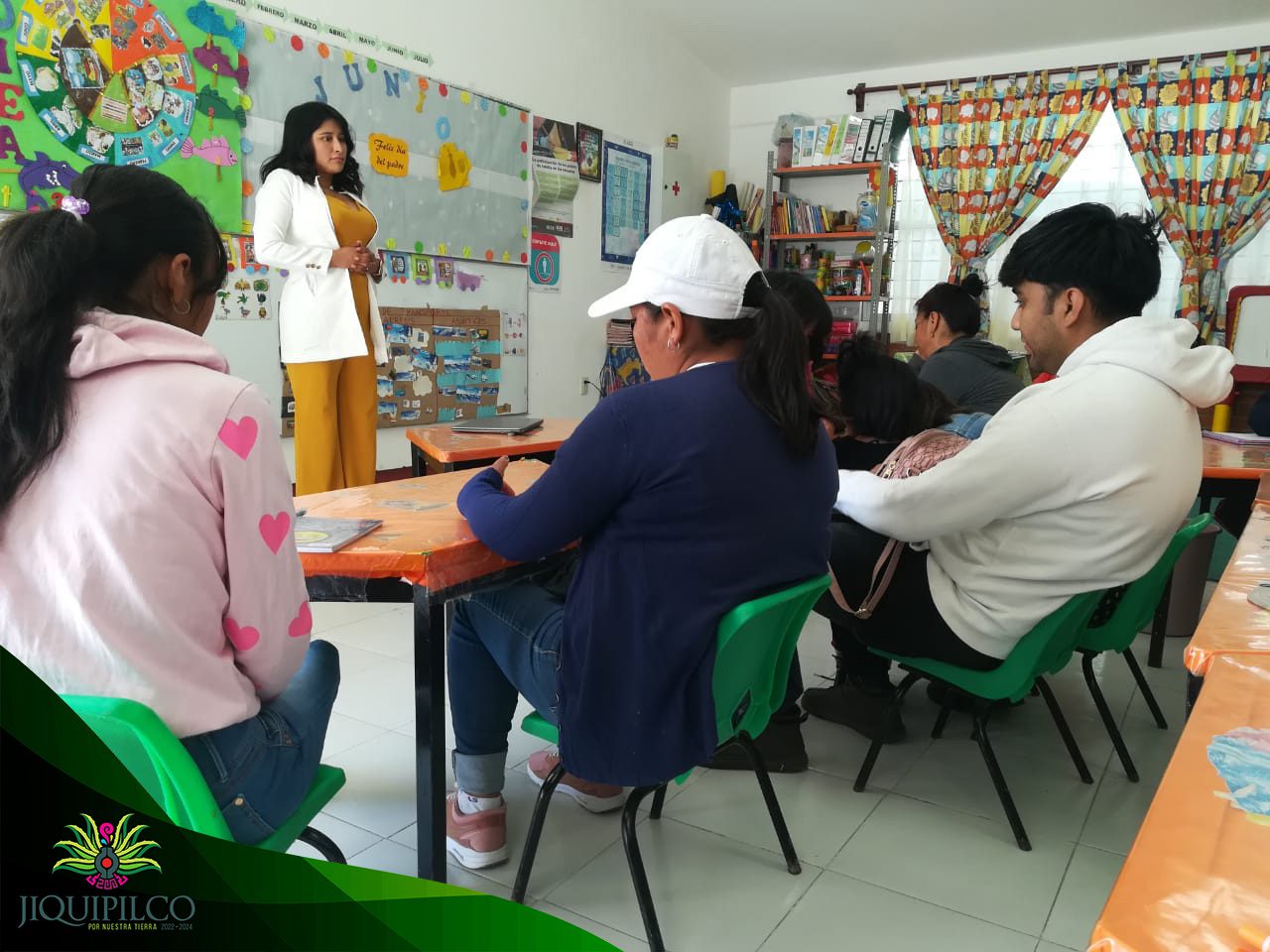 1687294787 Platica a madres de familia de la instancia infantil de