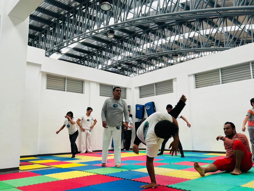 1687352785 544 Forma parte de las clases de capoeira que el Polideportivo