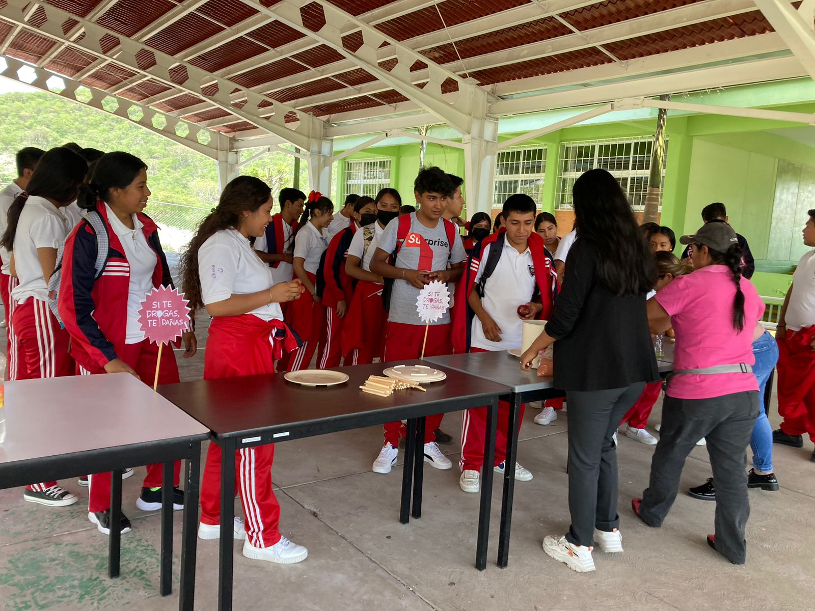 1687375192 819 Agradecemos a la Lic Lizbeth Salinas Pavon directora del Instituto