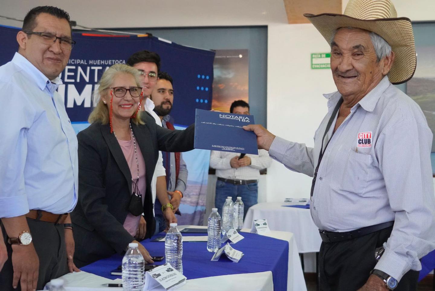 1687377987 197 Entrega de testamentos El dia de hoy realizamos la entrega