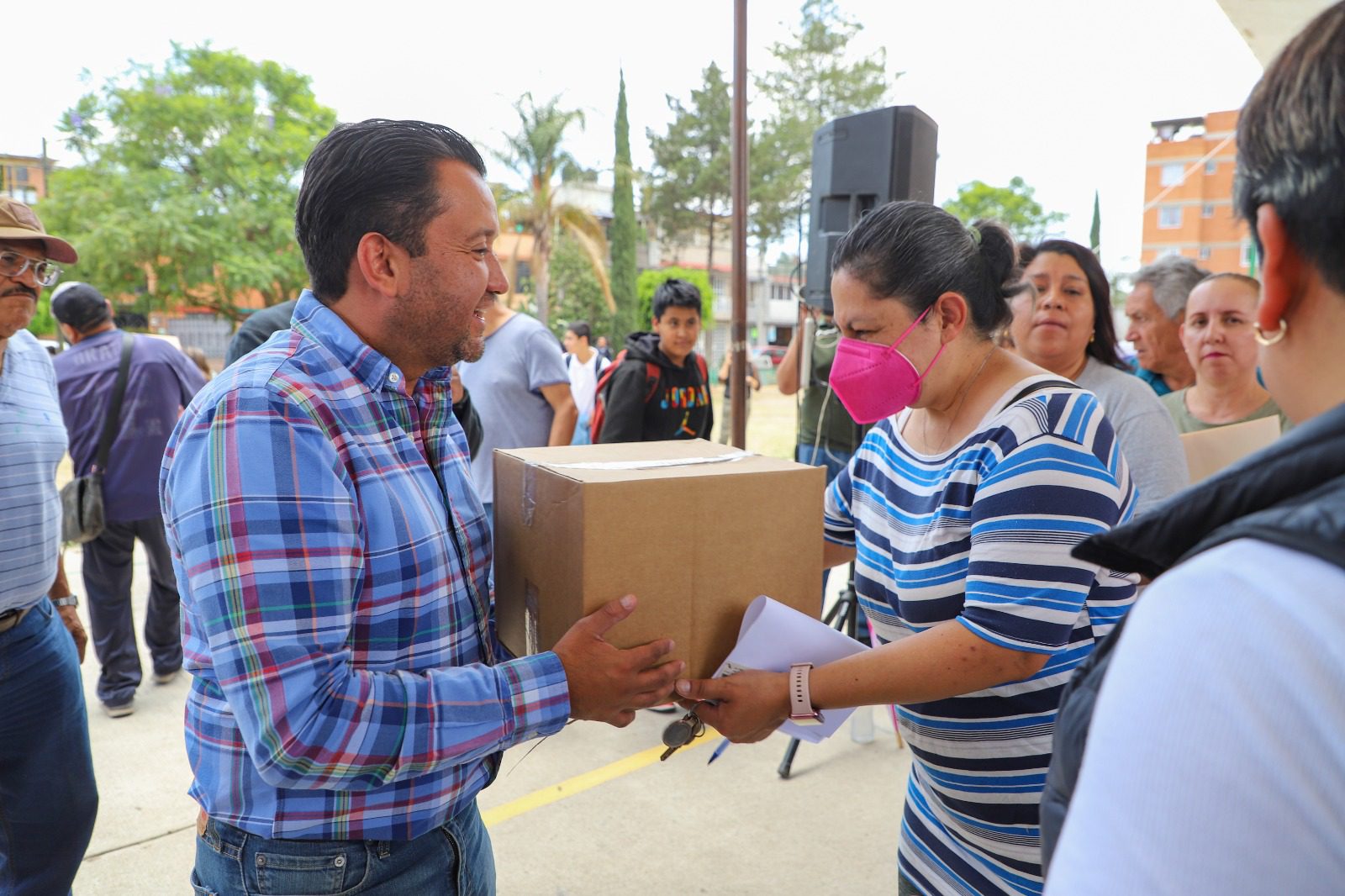 1687386994 En el fraccionamiento San Francisco Cascantitla el presidente municipal Aldo