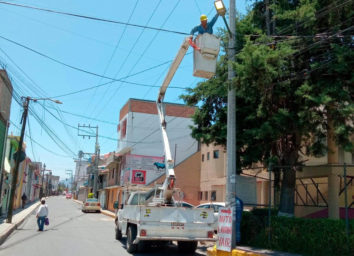 1687437335 399 Nuestros companeros de la Direccion de Alumbrado Publico se encuentran