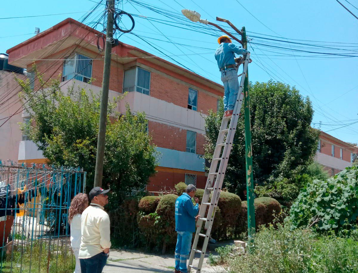 1687437341 999 Nuestros companeros de la Direccion de Alumbrado Publico se encuentran