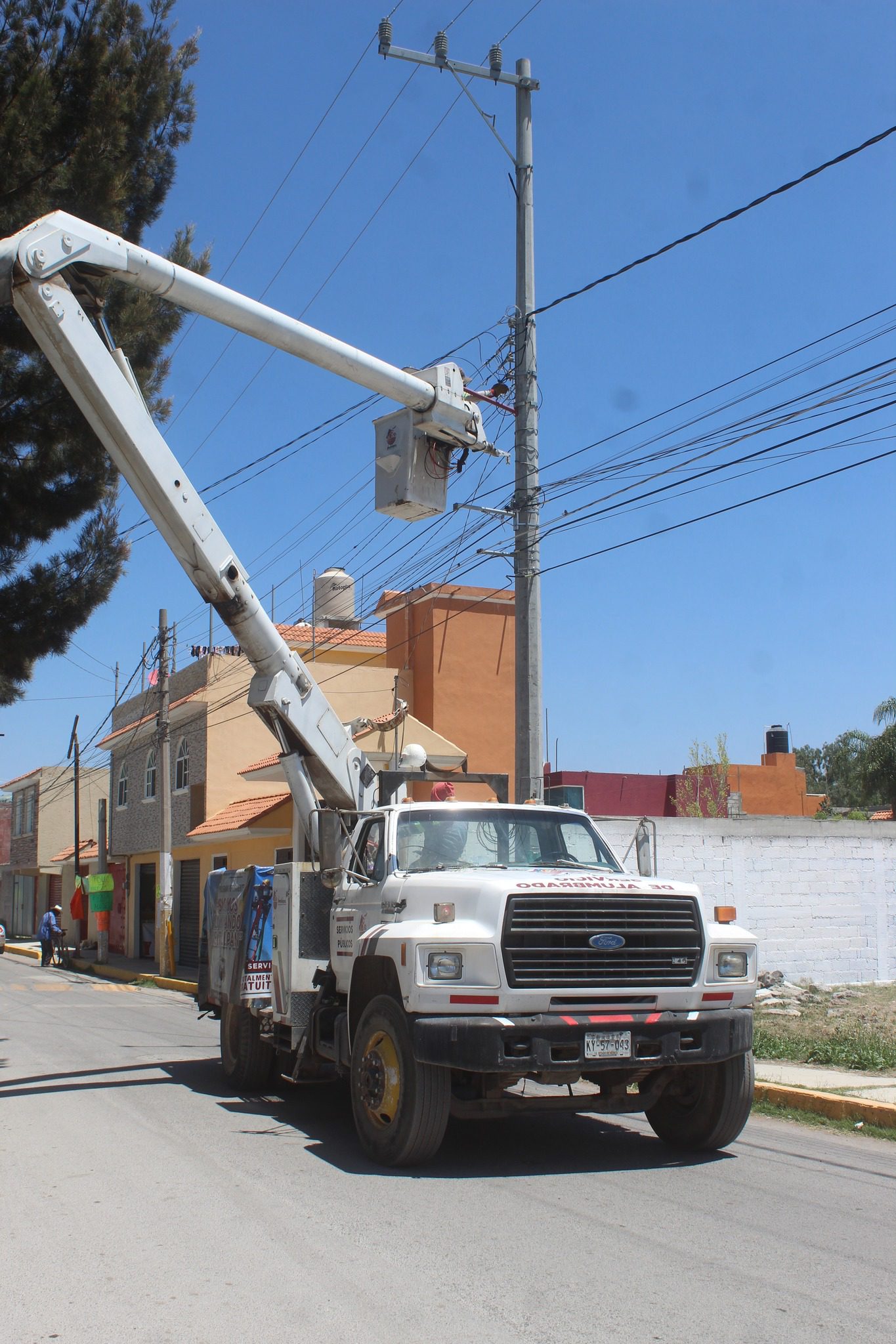 1687465667 89 ¡¡¡ACCIONES DE GOBIERNO DESAZOLVE BACHEO ALUMBRADO PUBLICO CONEXION DE SERVI