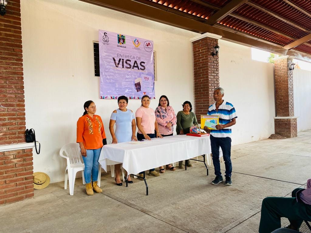 1687547262 6 Entrega de VisasAmericanas para adultos mayores de San Simon De