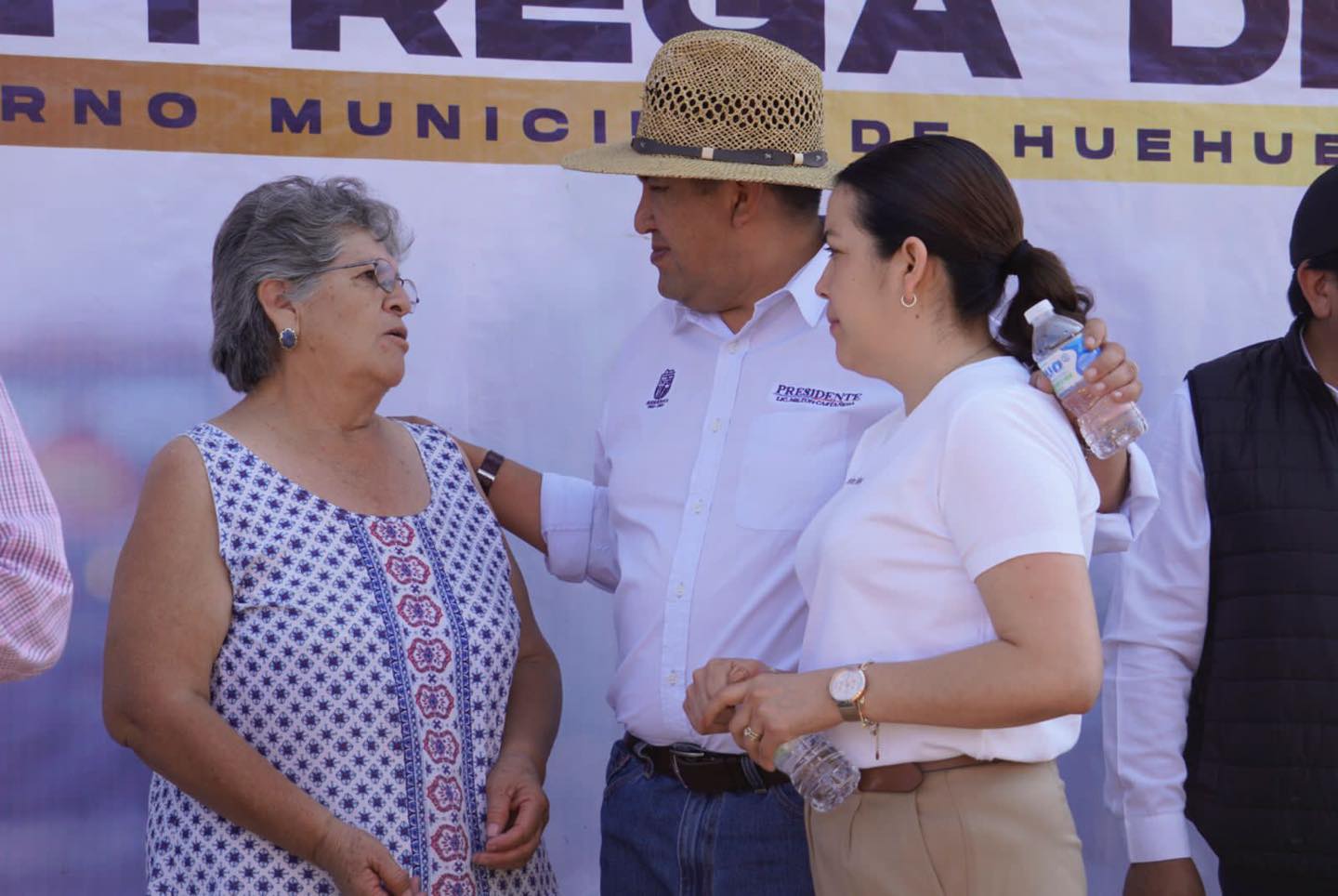 1687552416 812 INAUGURAMOS OBRA EN SALITRILLO Las labores de pavimentacion con concreto