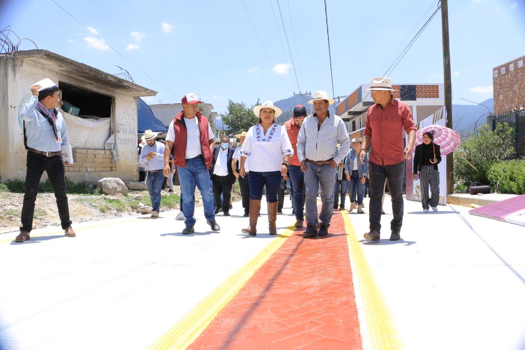 1687563978 452 Mision cumplida en Capulhuac su cubre segunda pavimentacion hidraulica en