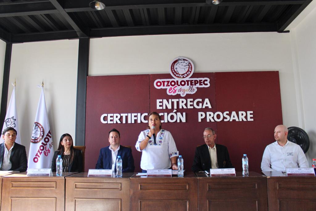 1687615642 426 Reciben microempresarios de Otzolotepec certificados de PROSARE en beneficio de