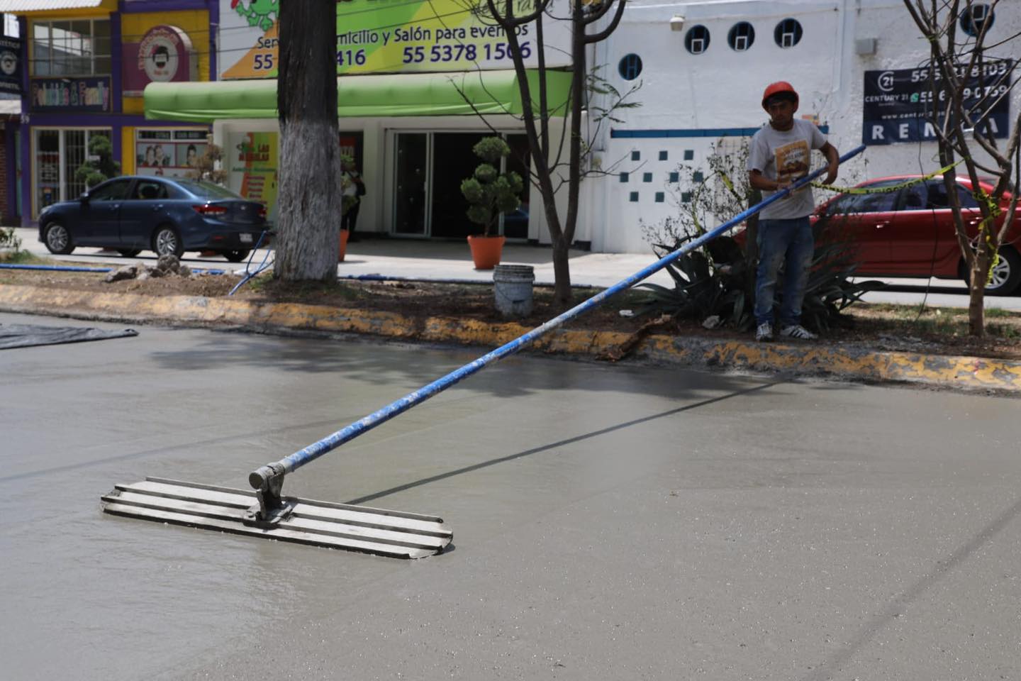 1687633400 313 Estamos trabajando en la repavimentacion con concreto hidraulico en Boulevard