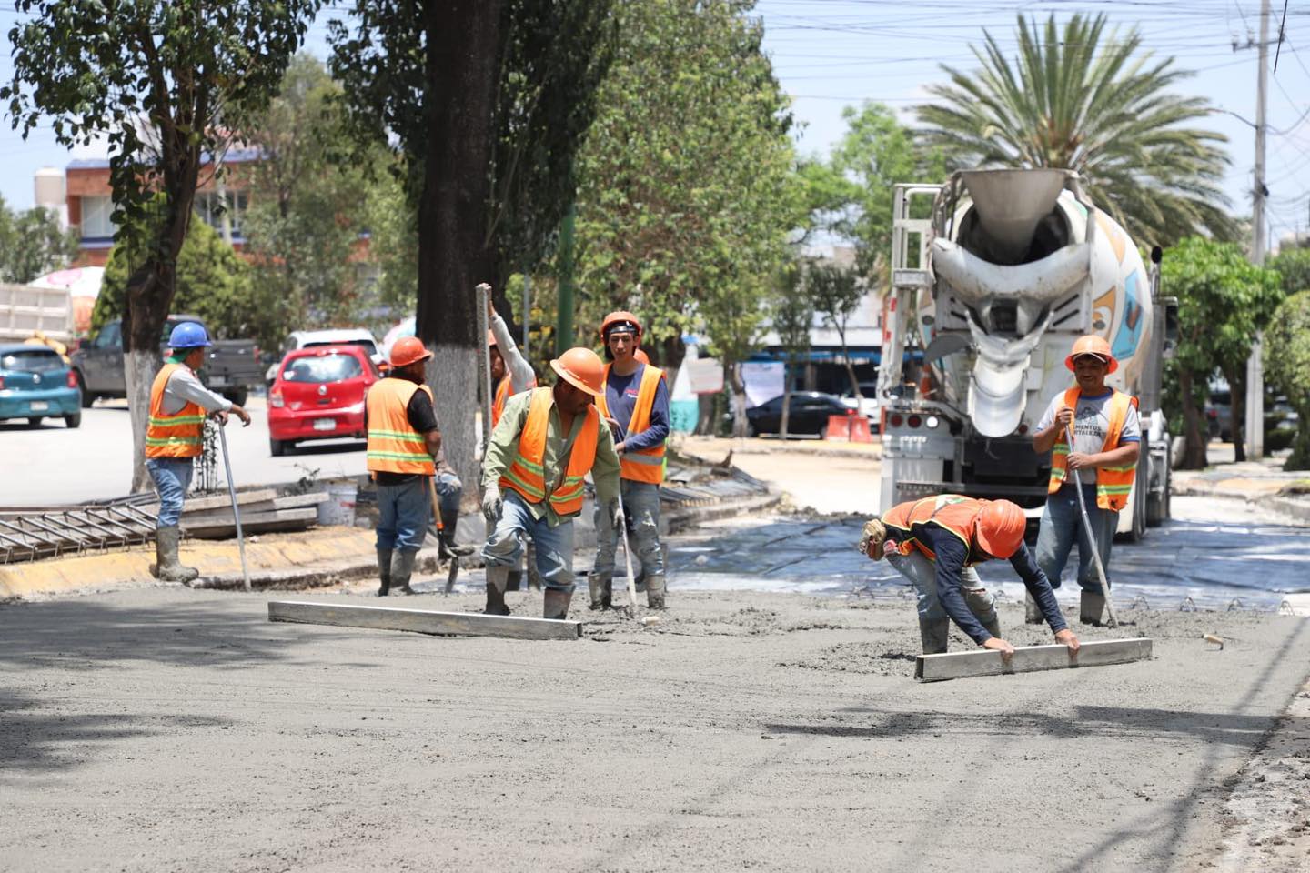 1687633462 Estamos trabajando en la repavimentacion con concreto hidraulico en Boulevard