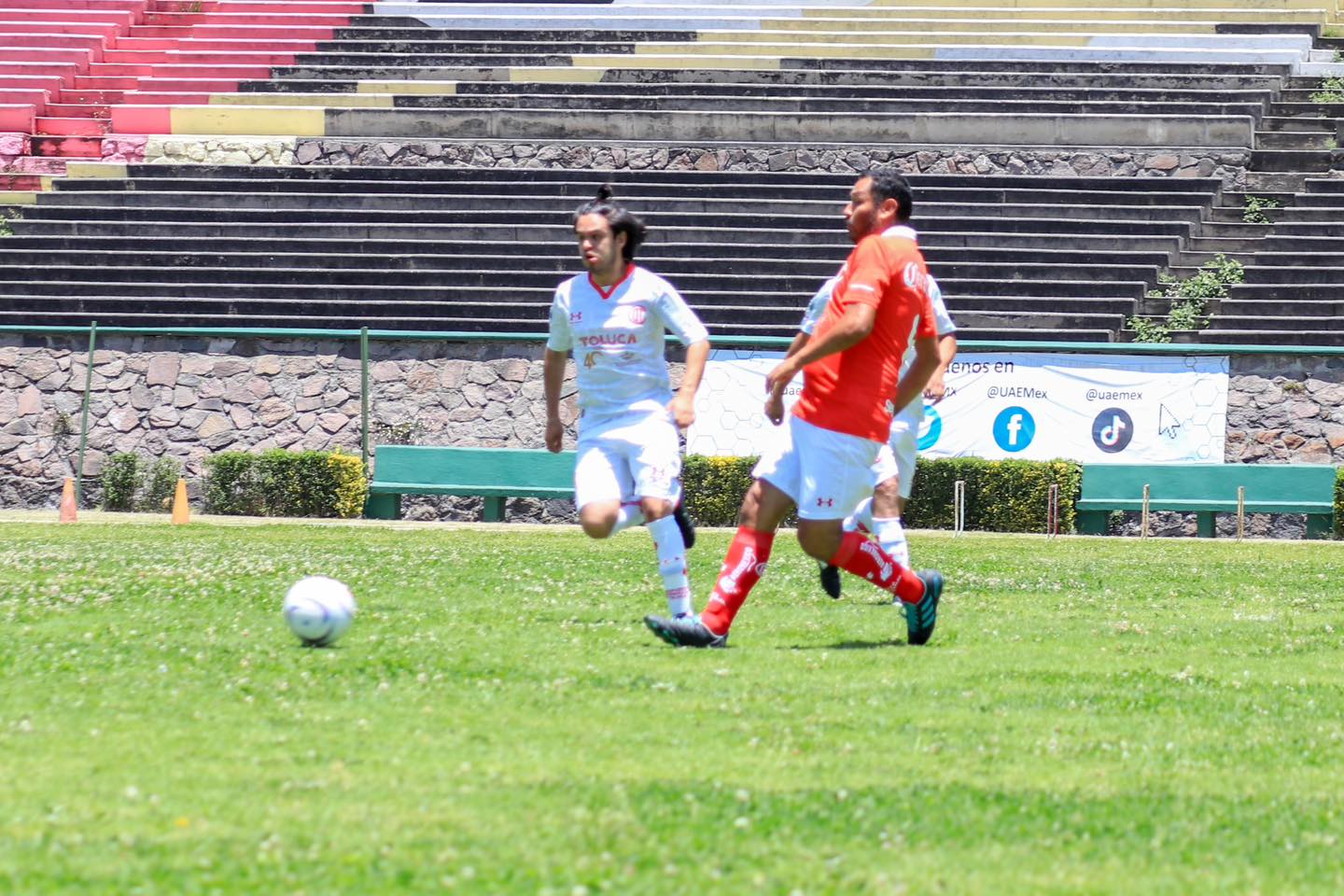 1687642052 En sufrida tanda de penales ganaron los fotografos en el