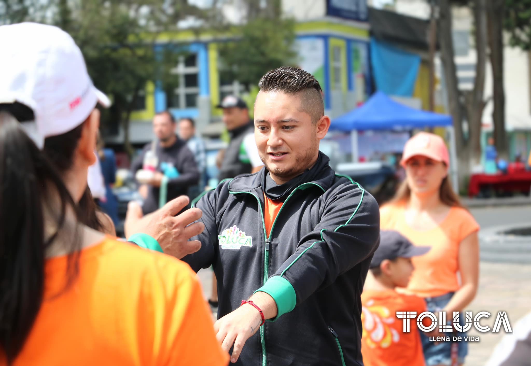 1687786583 21 ¡Pintamos nuestro PaseoDominical de naranja Gracias a todas las familias