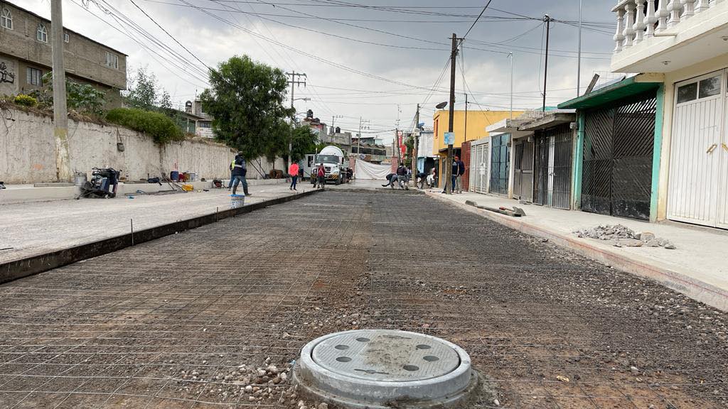 1687808009 97 INFRAESTRUCTURA Se realizan los trabajos de pavimentacion con concreto