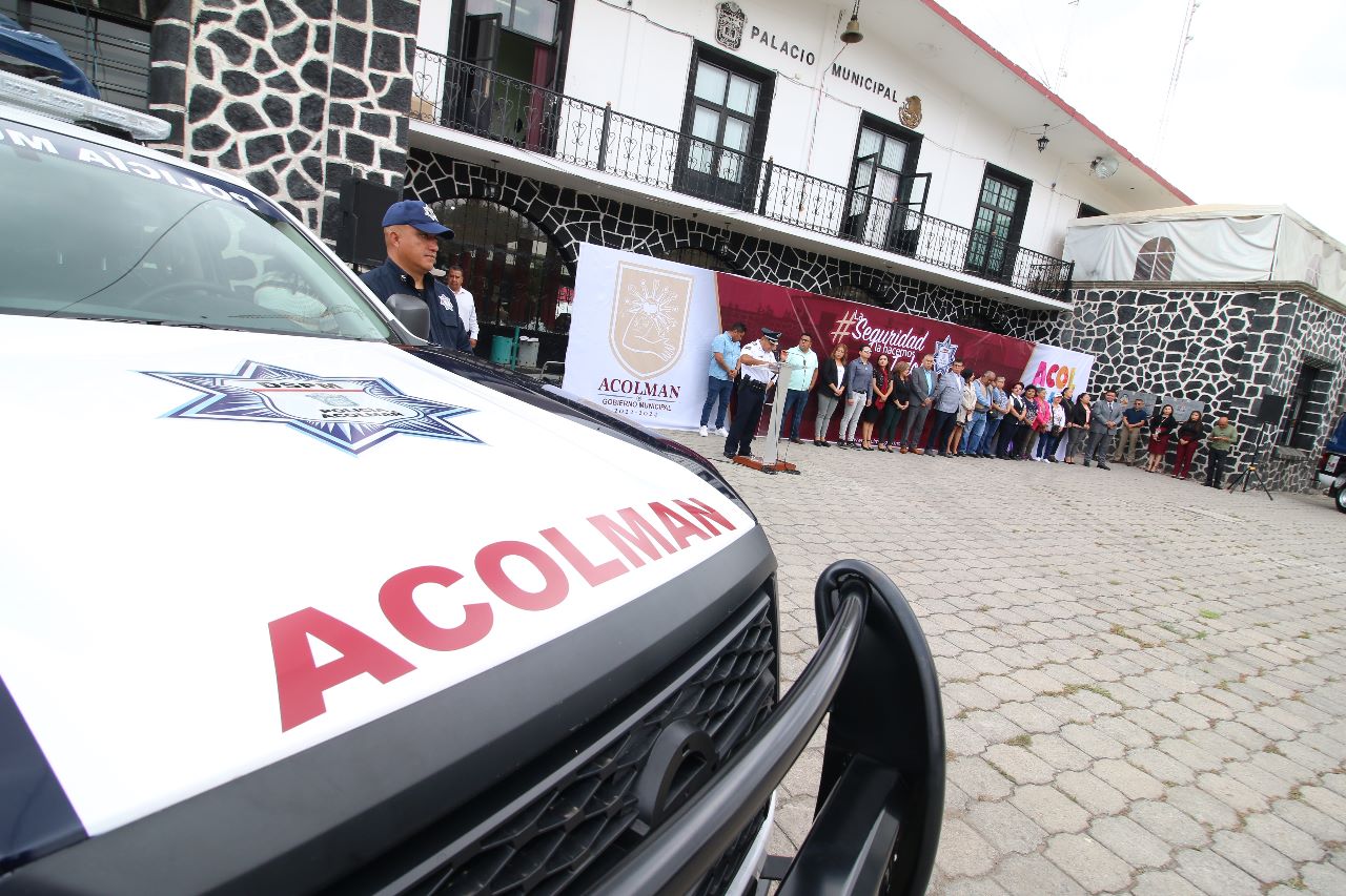 1687809144 El presidente municipal de Acolman LC Rigoberto Cortes Melgoza acompanado