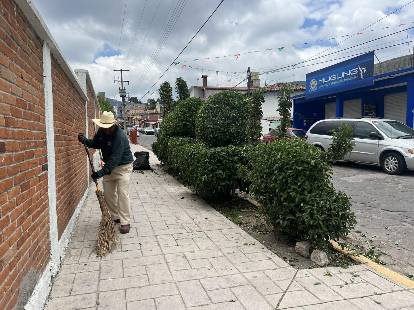 1687897344 273 Trabajamos dia a dia en el mantenimiento delos espacios publicos