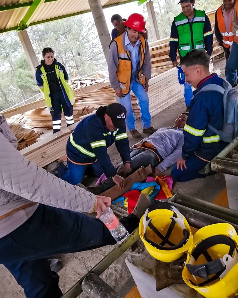 1687981748 Para evitar accidentes laborales dentro del aserradero de San Jeronimo