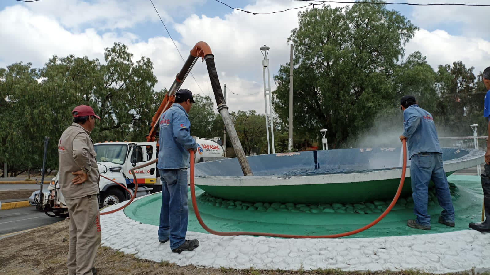 1687986056 988 ¡EstamosTrabajando para rehabilitar nuestras areas publicas Personal de Sapasa