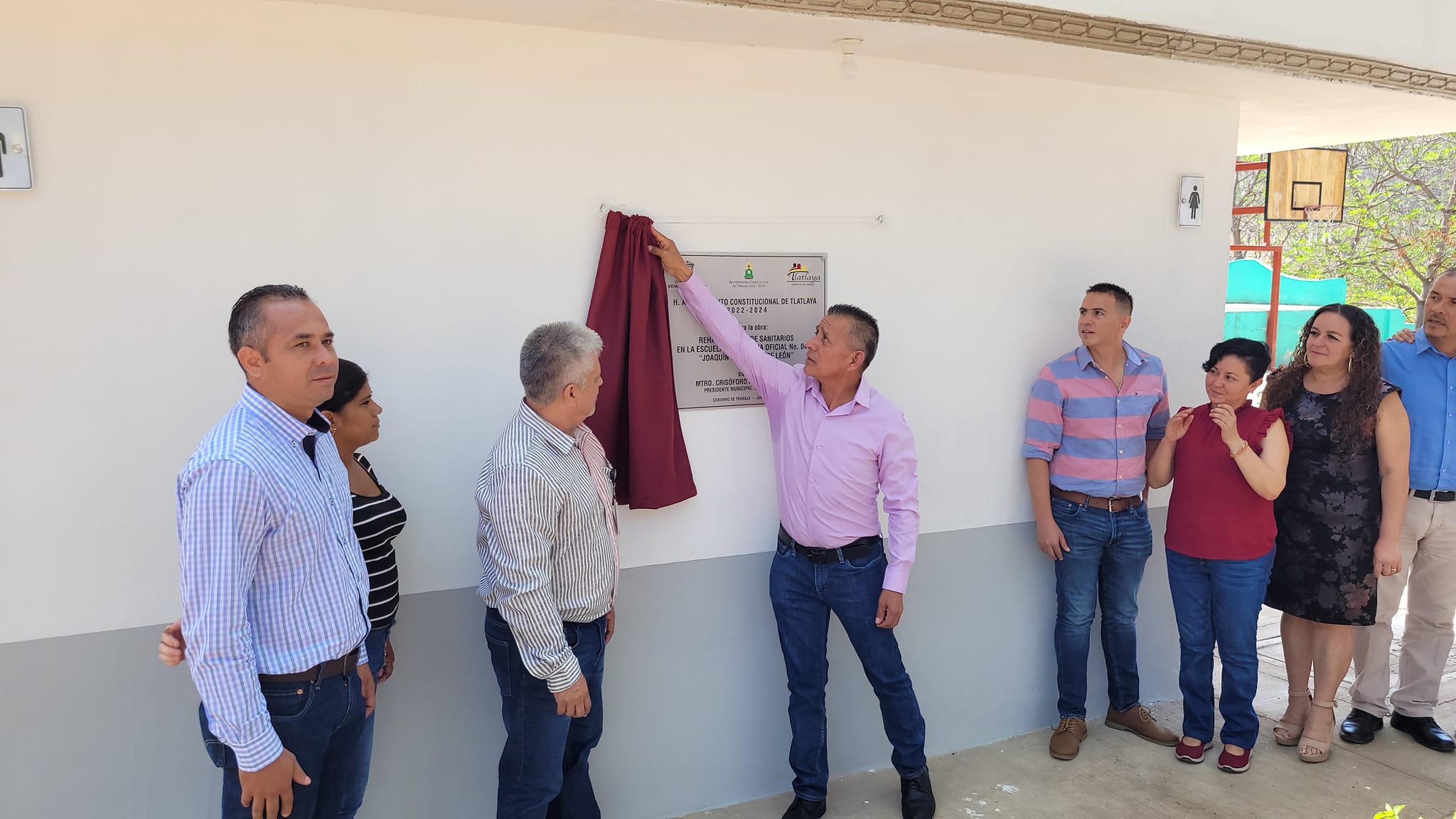 1688040396 227 Inauguramos sanitarios en la escuela secundaria Joaquin Velazquez de Leon