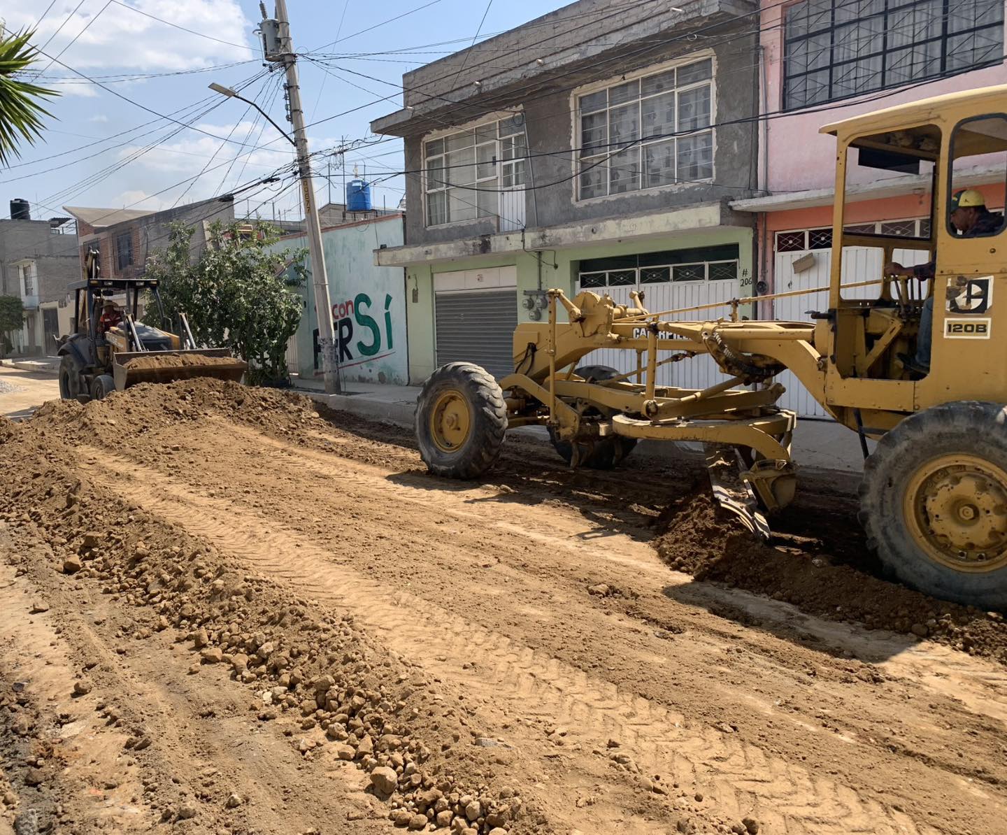 1688065884 412 INFRAESTRUCTURA Se realizan los trabajos de pavimentacion con concreto