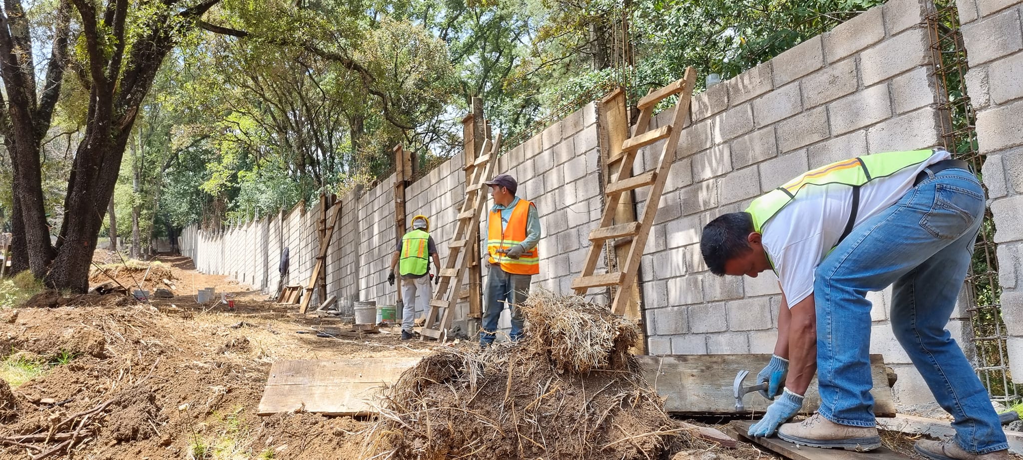 1688146041 416 Construccion de Barda Prerimetral Escuela Secundaria JustoSierra Al dia de