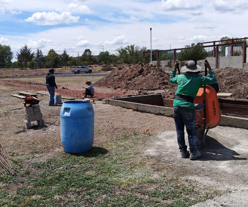 1688149286 802 ObrasPublicas Construccion de la pista de salto de longitud