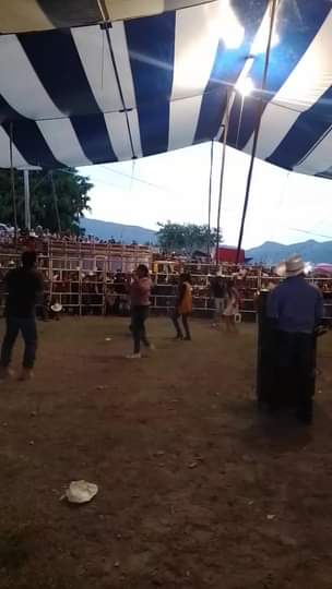 Festejando a papa y mama Zumpahuacan