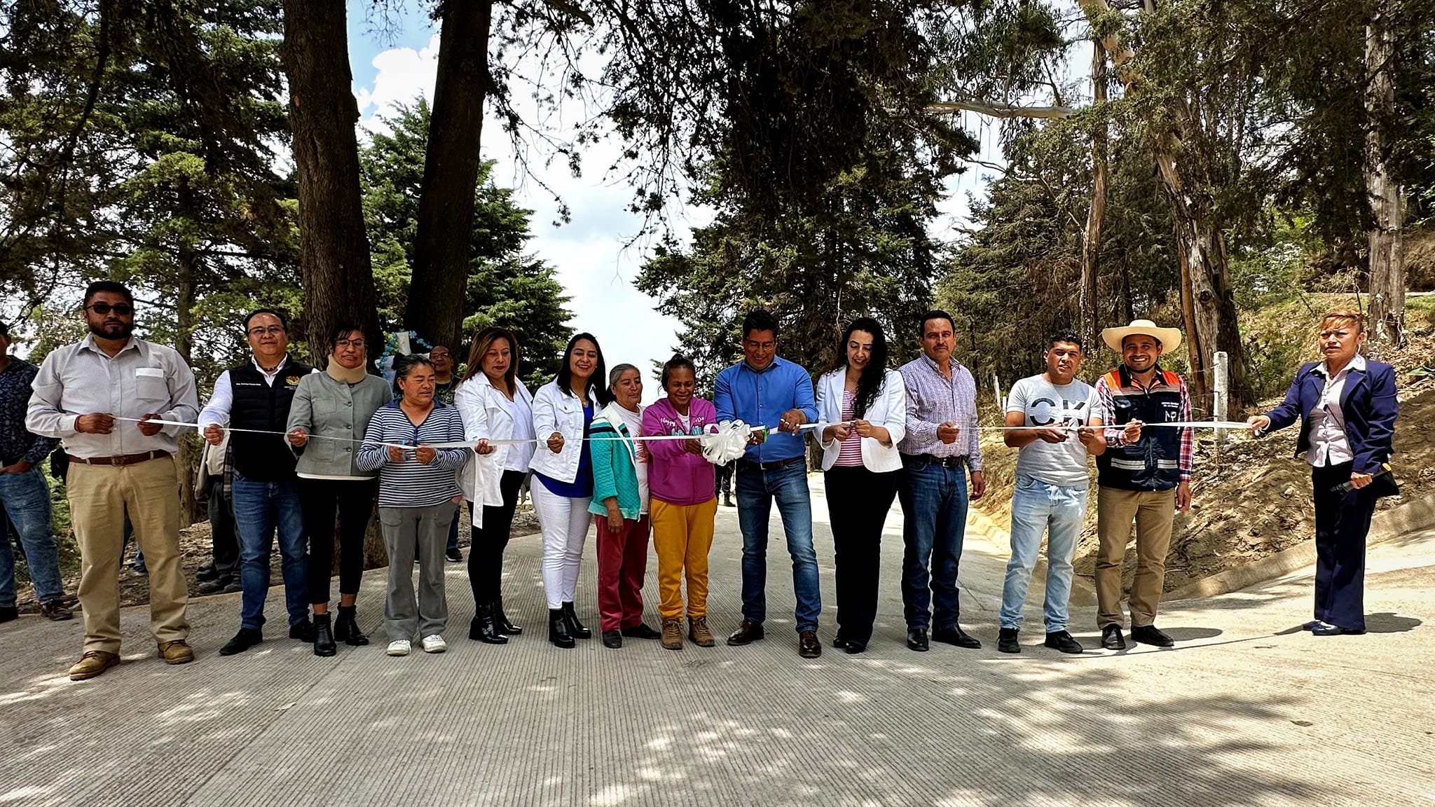 ¡Ampliamos la pavimentacion en calle del Parque localizada en la