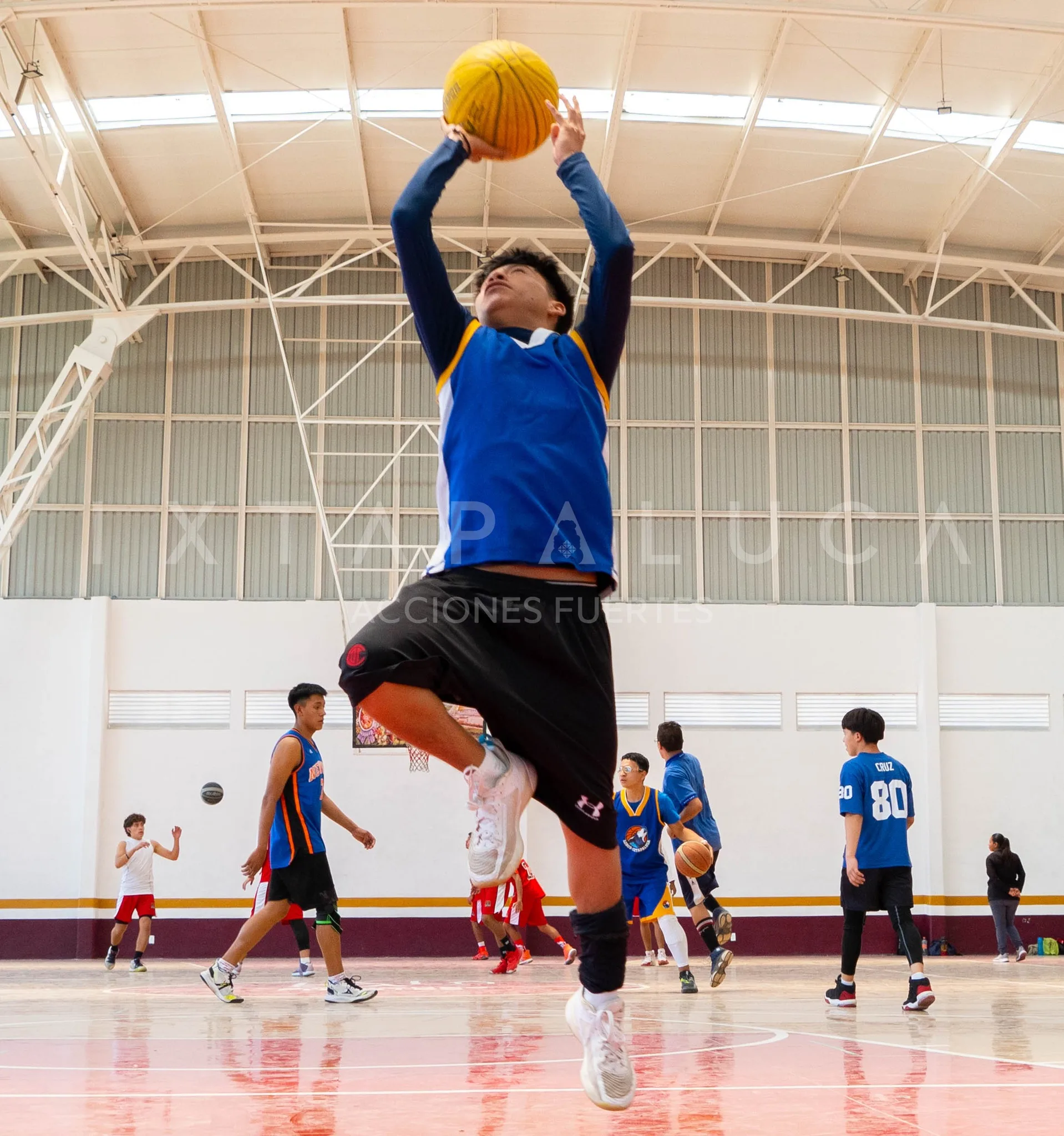 ¡Impulsamos el deporte entre los jovenes ixtapaluquenses Se enfrentaron en jpg