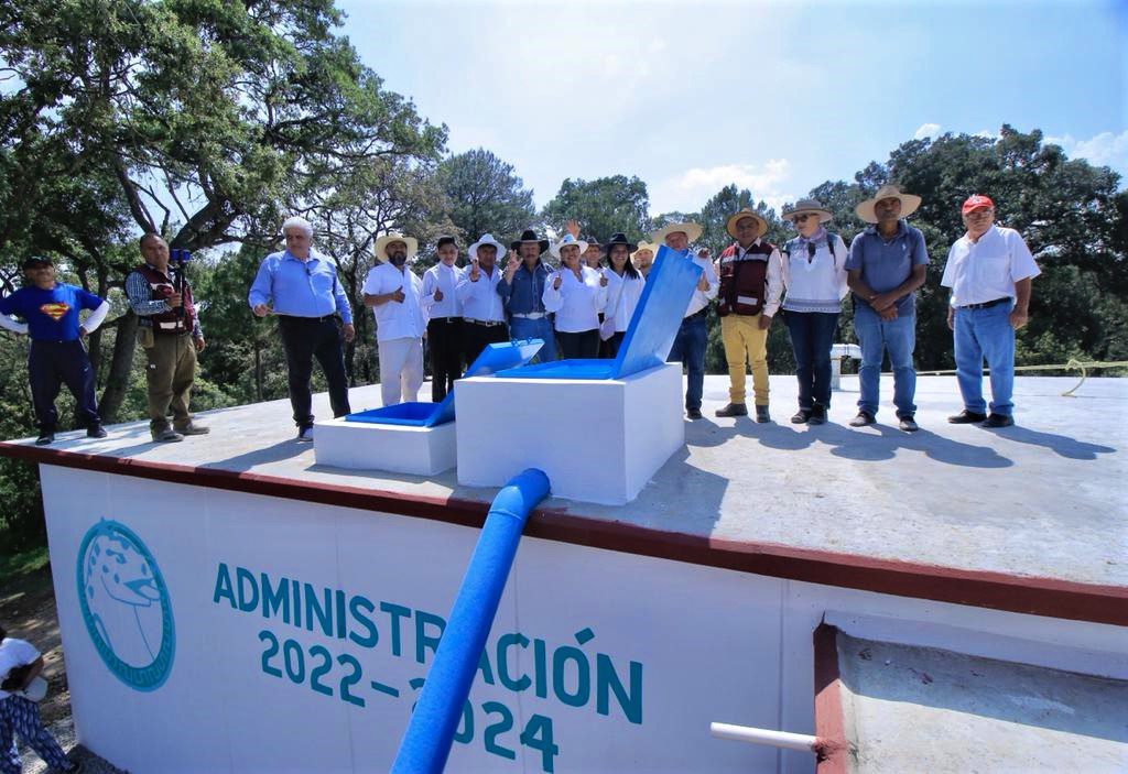 ¡Mas obras Aula en primaria Flores Magon de Dos Caminos