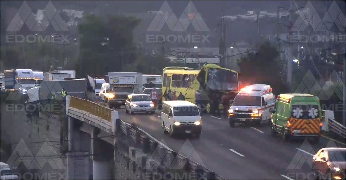 ¡Toma tus precauciones TransitoLento sobre carretera Mexico Toluca tras Accid