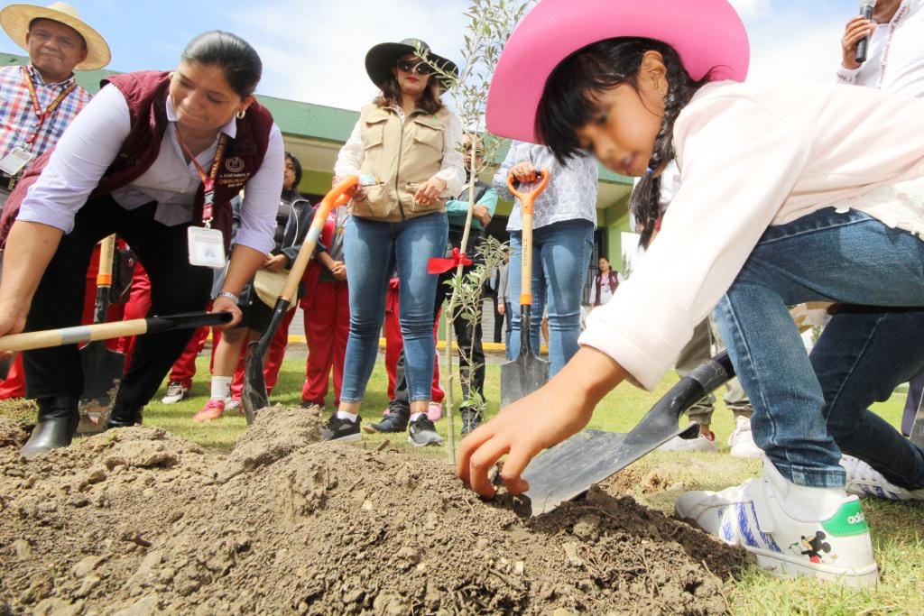 1688222667 292 GOBIERNO DE CHIMALHUACAN INICIA CAMPANA SEMBRANDO UN ARBOL COSECHANDO VIDA