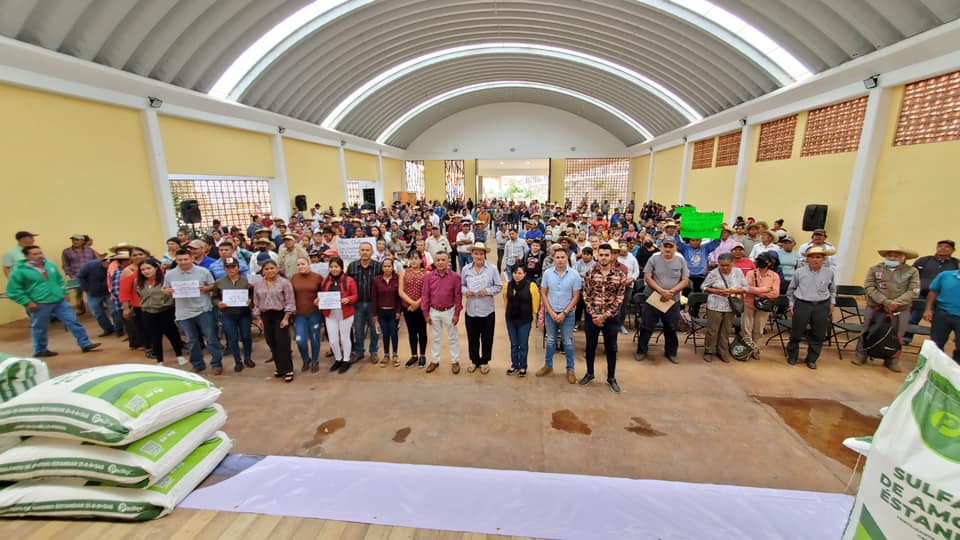 1688225028 Correspondio a campesinos de la region centro recibir a fertilizante