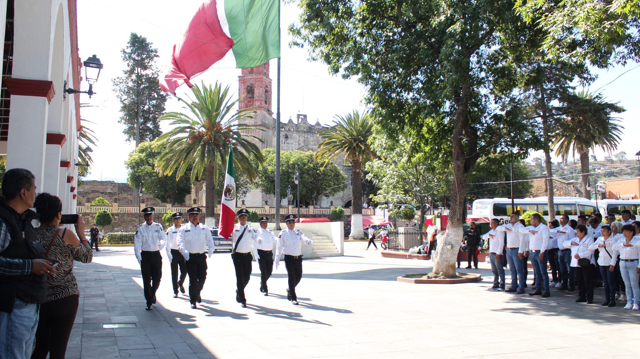 1688423906 Se lleva a cabo el Acto Civico por el 203