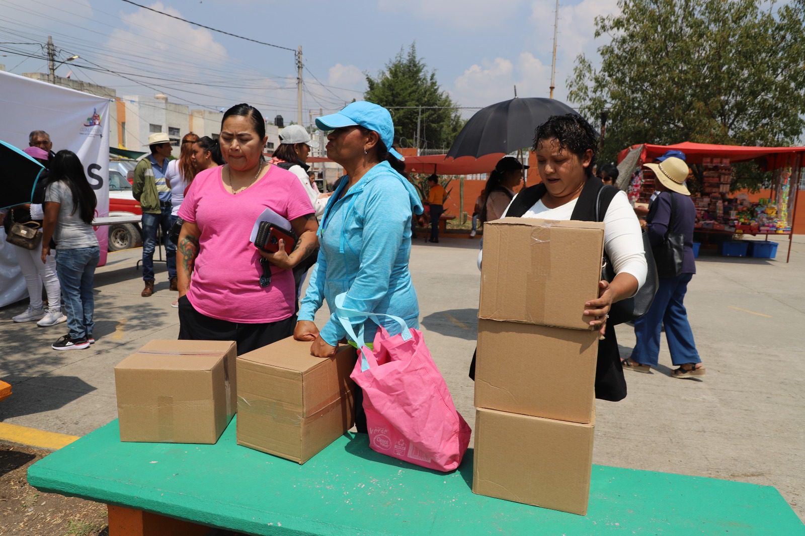 1688472695 Decenas de vecinos de Parque San Mateo y Joyas de