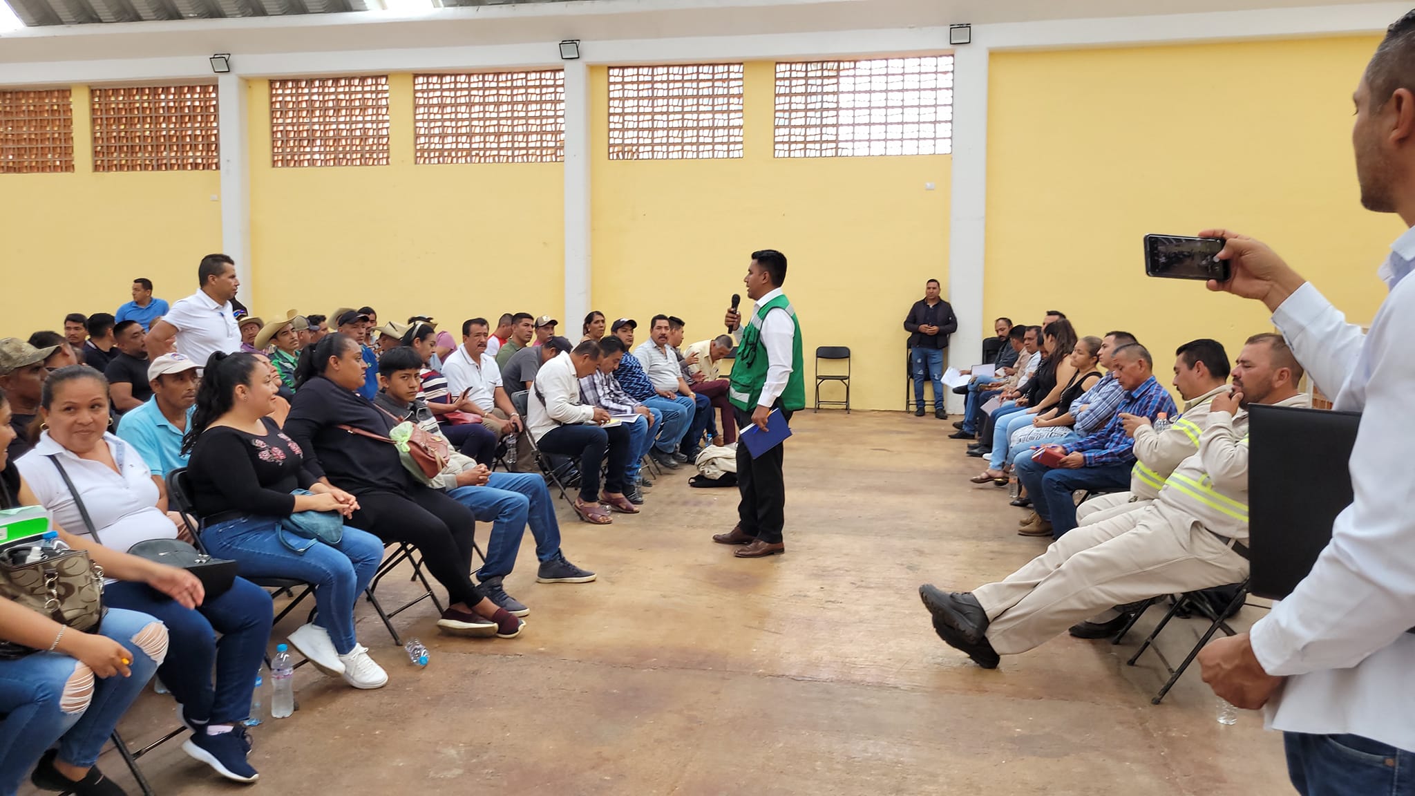 1688594737 701 Reunio de trabajo entre autoridades auxiliares Ayuntamiento Municipal y persona