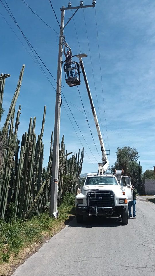 1688666663 885 Por instrucciones del Presidente Municipal la Coordinacion de Alumbrado Publico