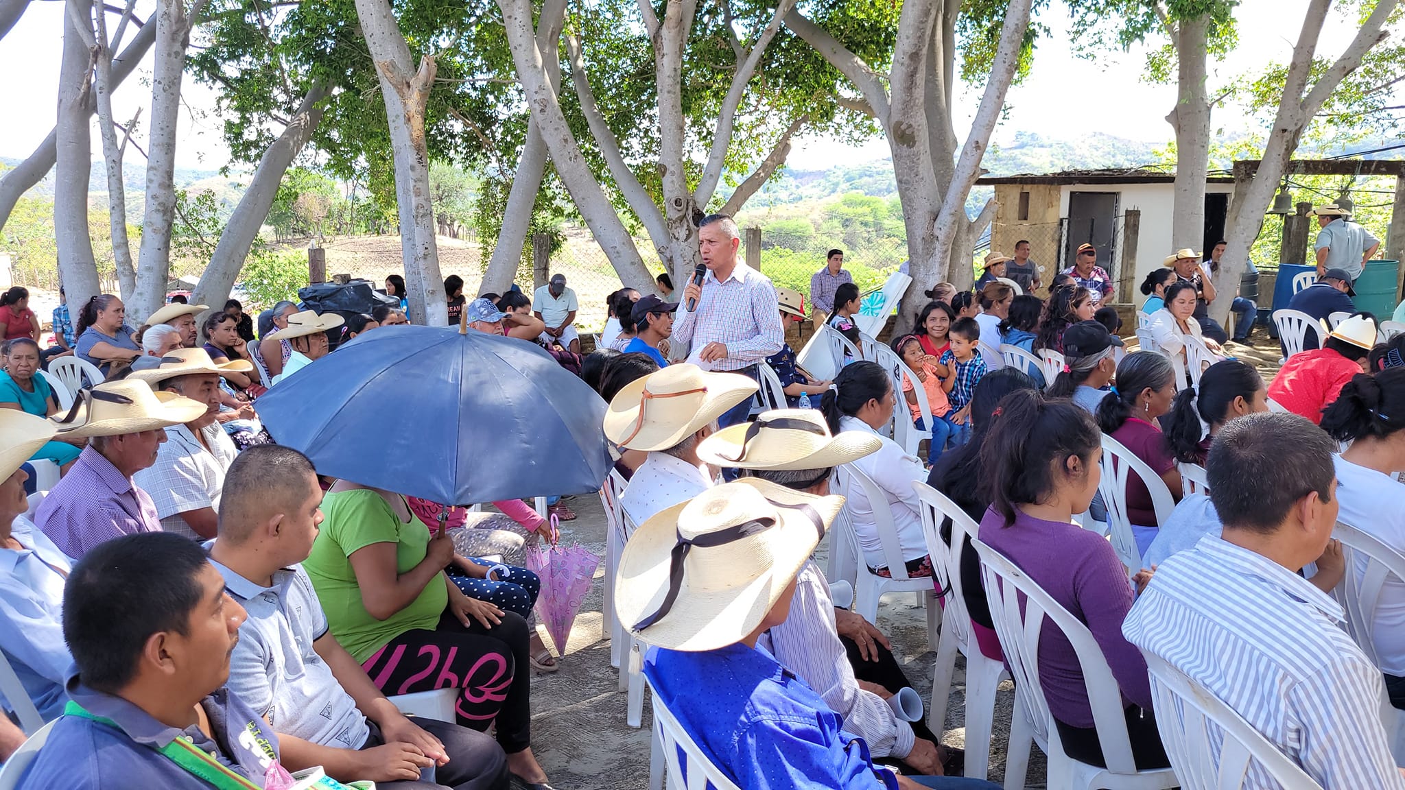 1688820811 825 Inauguramos pavimentacion de carretera en Corral Parota