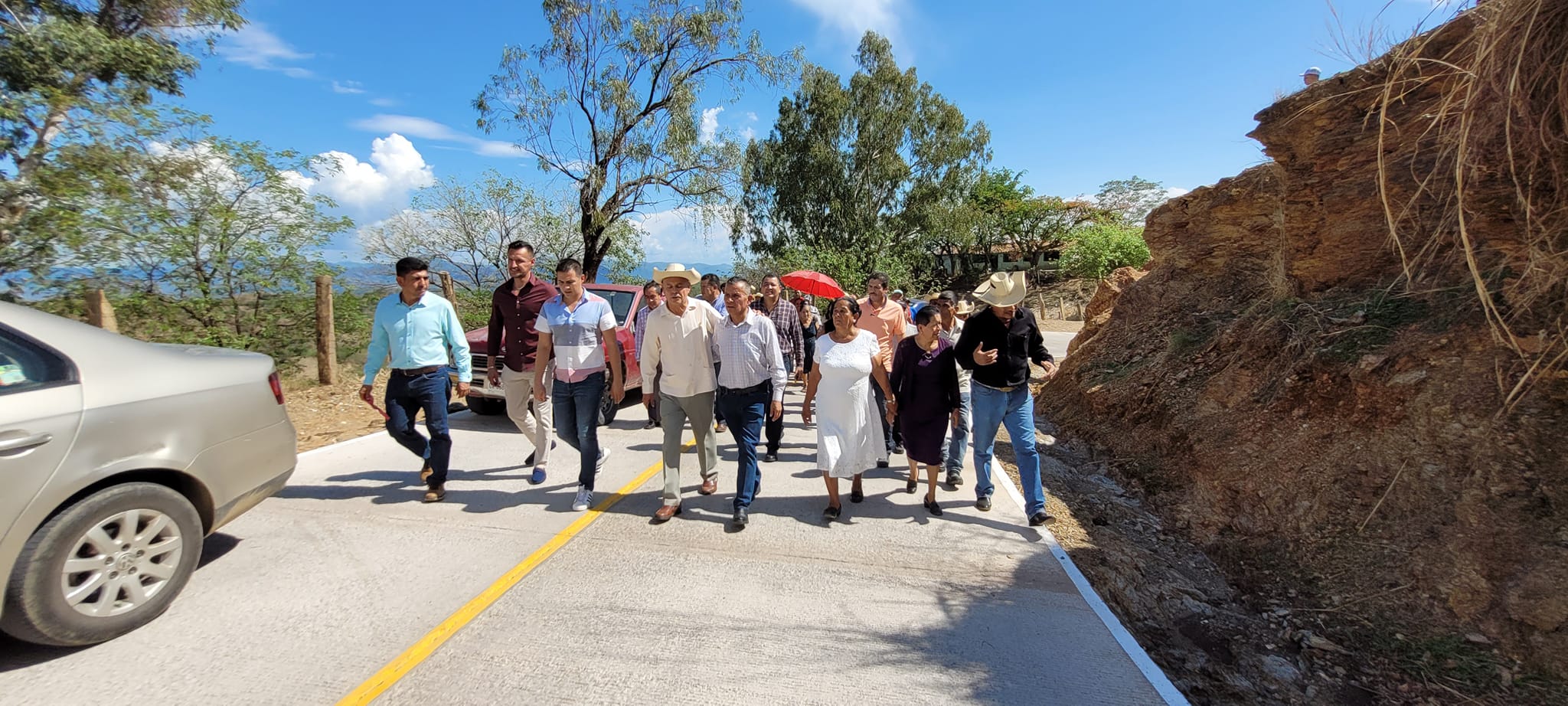 1688820849 Inauguramos pavimentacion de carretera en Corral Parota