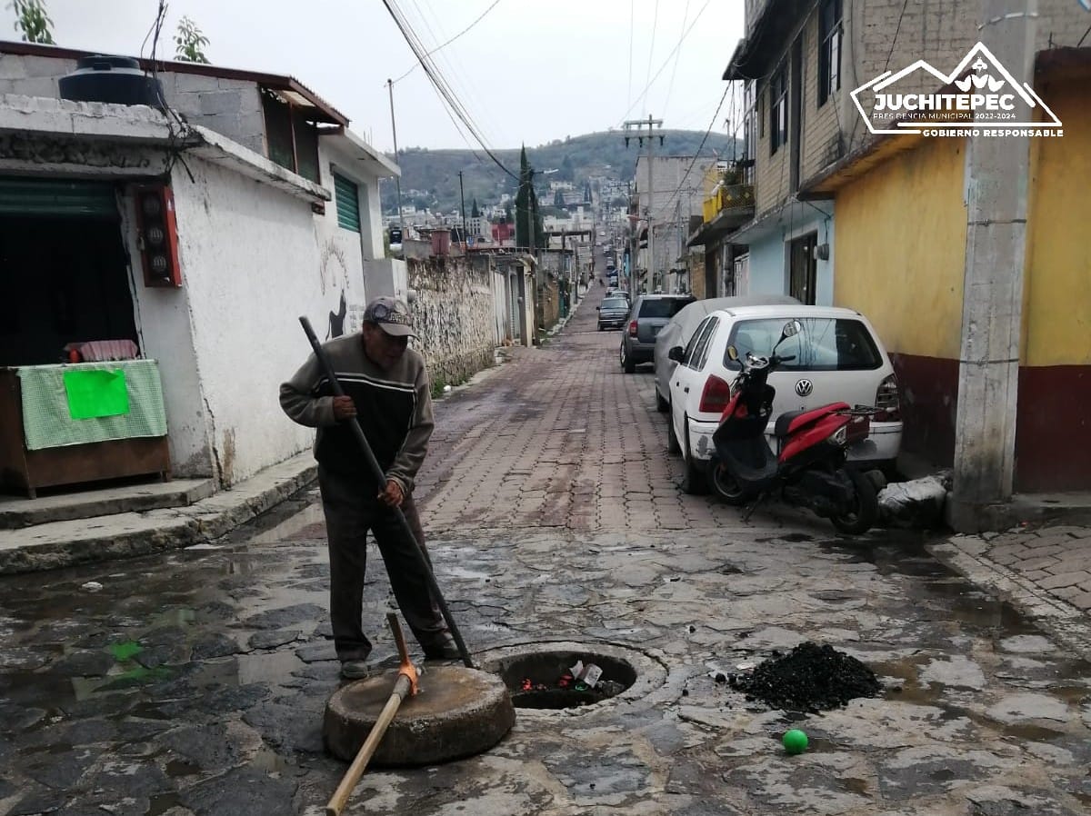 1688822672 563 Mantenimiento El Gobierno Municipal realizo mantenimiento de coladeras y