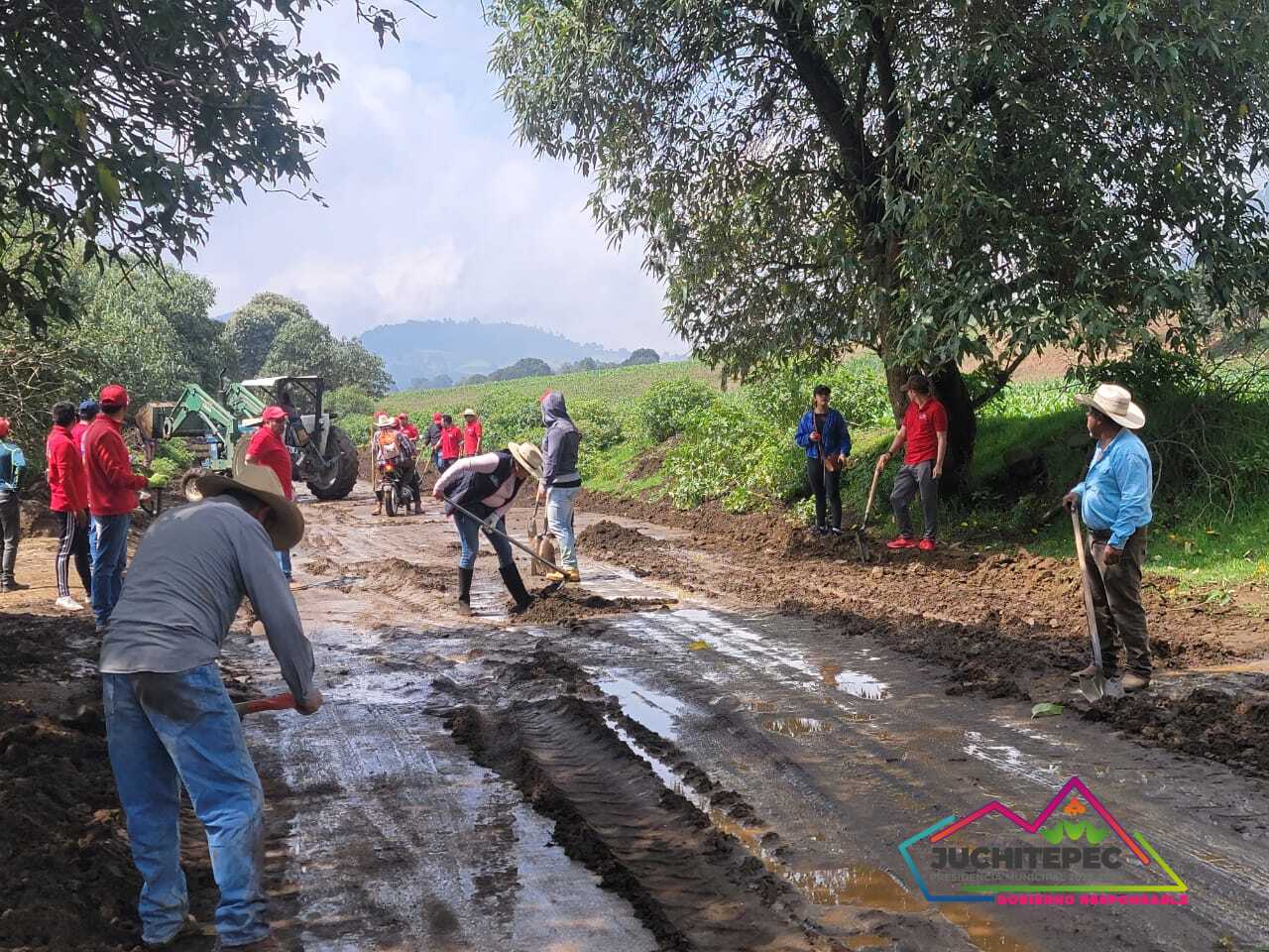 1688838165 20 MantenimientoDeCaminos El Gobierno Municipal presididopor la Lic Marisol