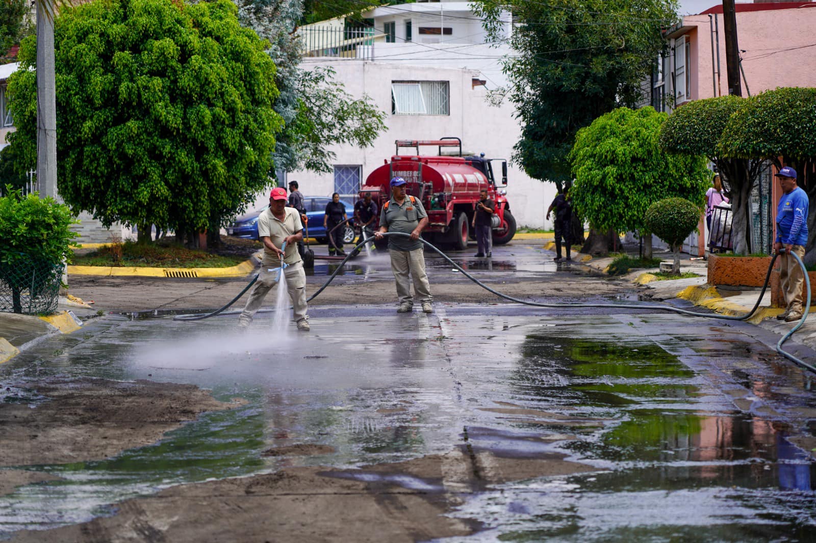 1688847618 En atencion a las inundaciones y encharcamientos causados por la