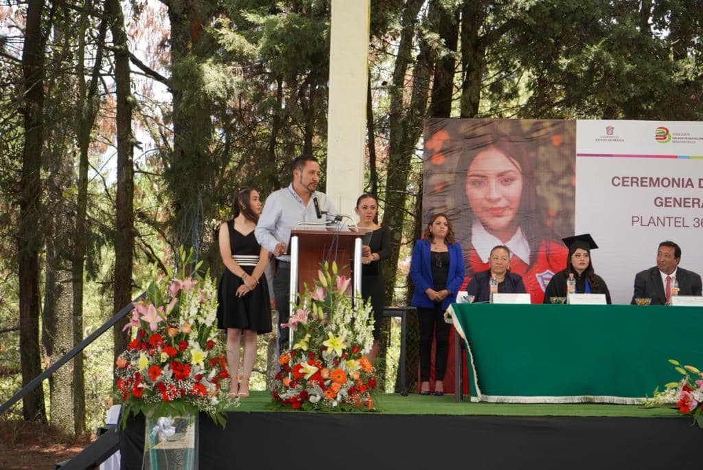 1688914822 927 La educacion es la llave para abrir el mundo es