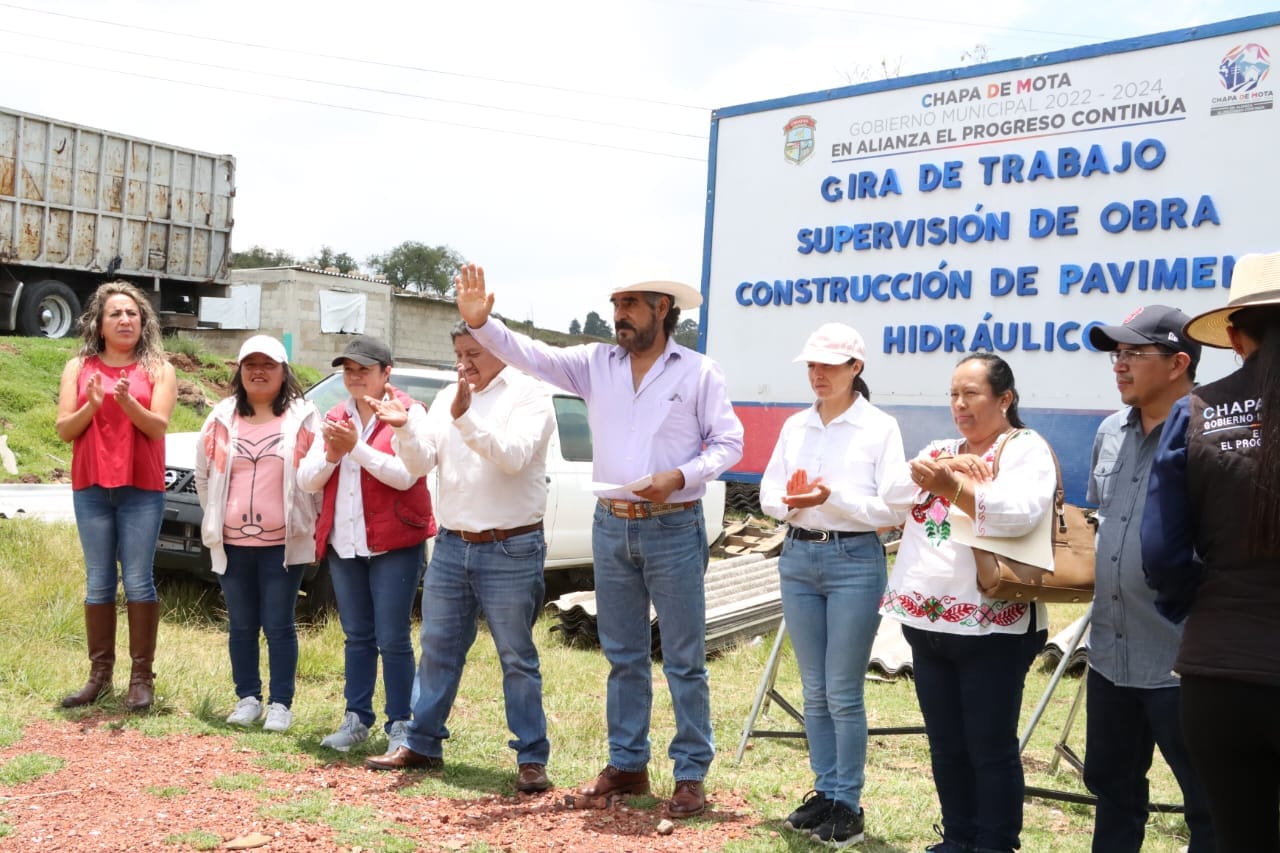 1688993318 0 En gira de trabajo nuestro presidente municipal el Profr A