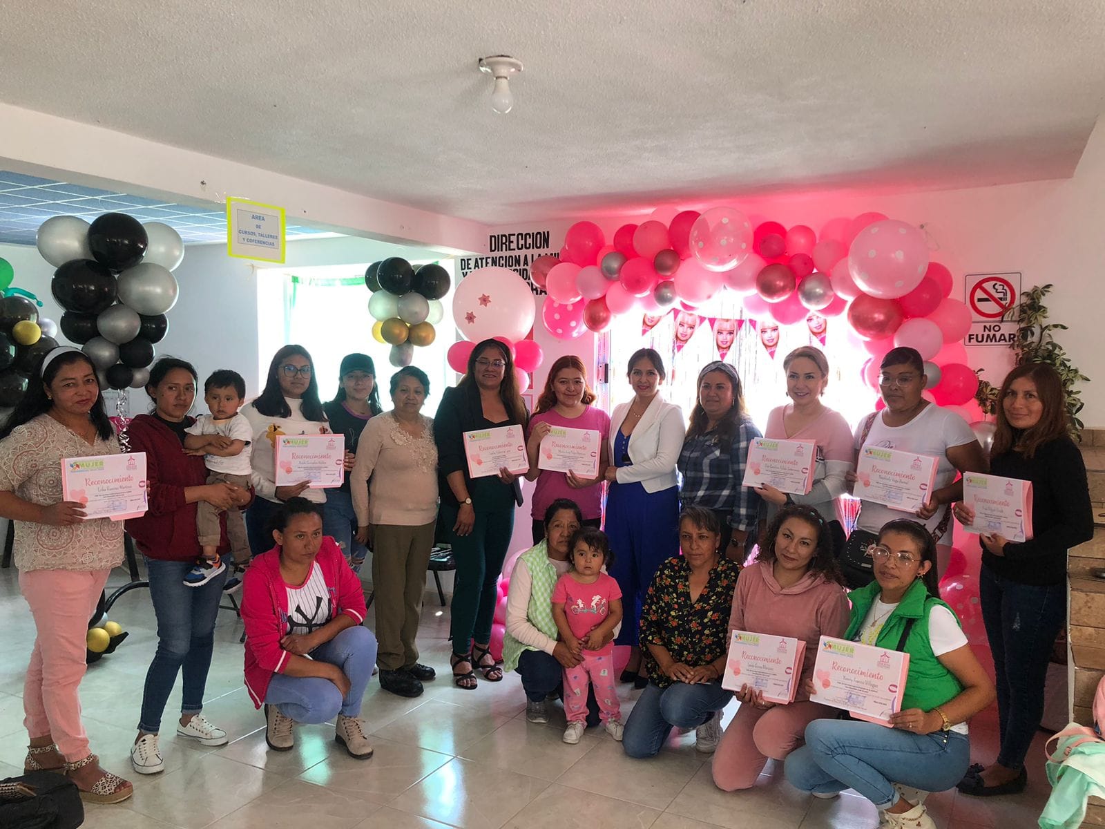 1689009643 Tuvimos la clausura del curso de Decoracion con Globos en