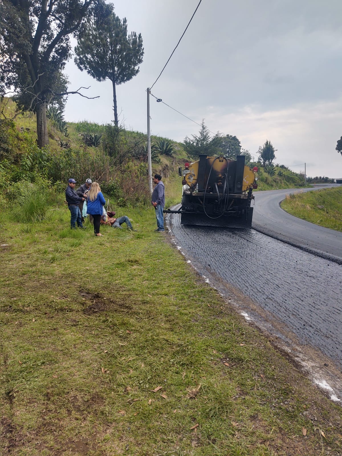 1689012983 Para continuar con la rehabilitacion de la carretera Amanalco