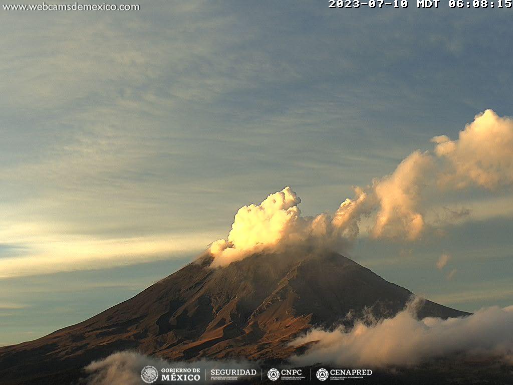 1689020415 EL VOLCAN POPOCATEPETL CONTINUA EN AMARILLO FASE 2