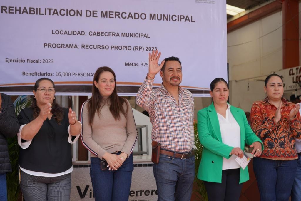 1689083491 Inauguracion El dia de hoy con ayuda de los comerciantes